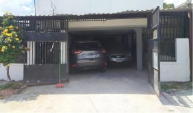 SE VENDE AMPLIA CASA EN COLONIA LOS CASTANOS SPS